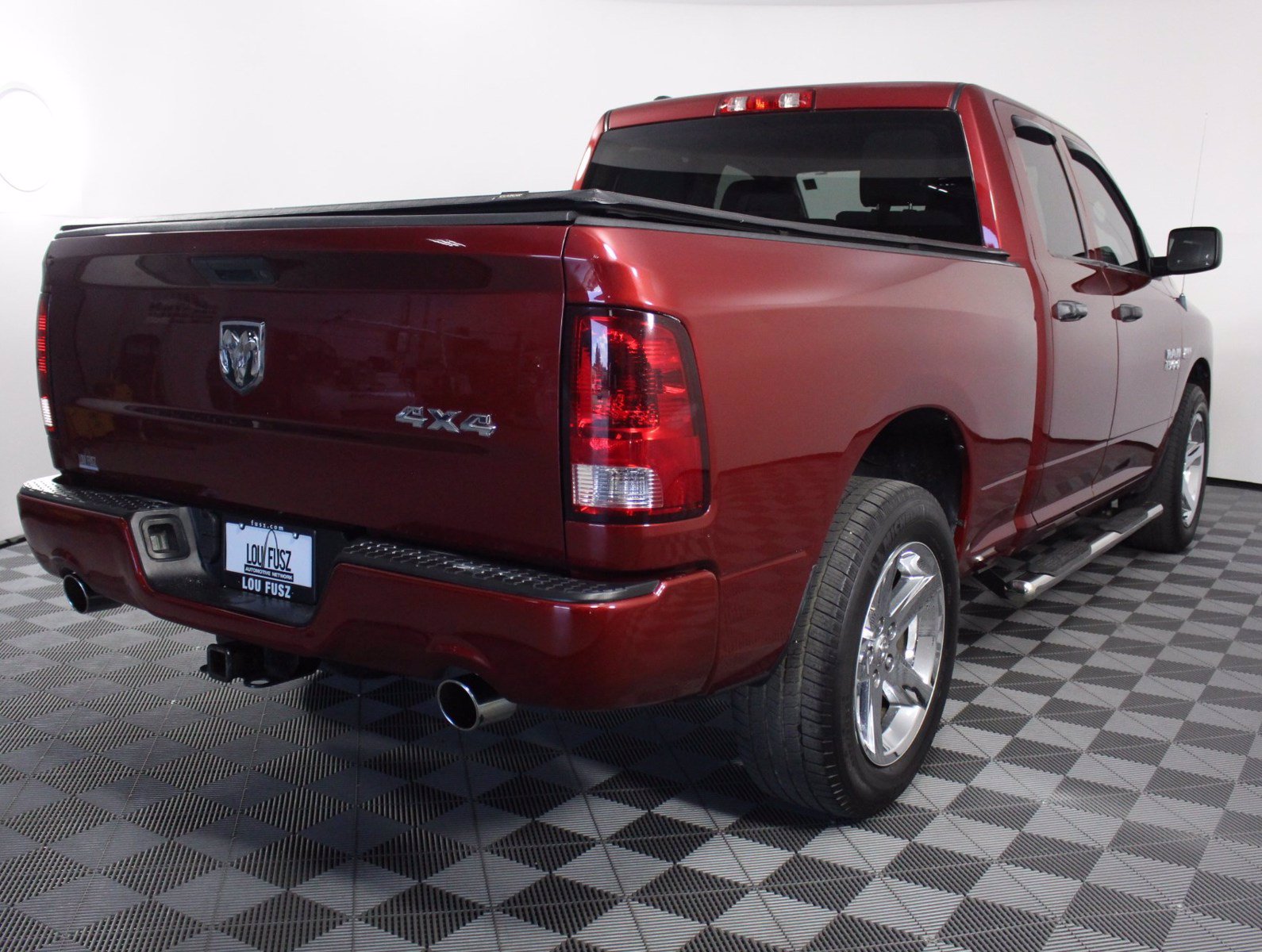 Pre Owned 2013 Ram 1500 Express 4wd Crew Cab Pickup 6818